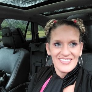 Meet your Posher, Sandra